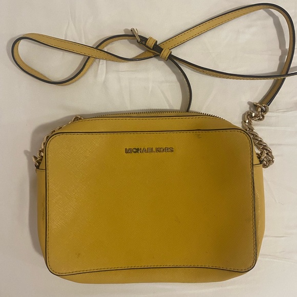 Michael Korse Yellow Jet ser Crossbody Purse - Picture 1 of 2